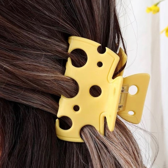 Accessories - New Cheese 🧀 Hair Clip